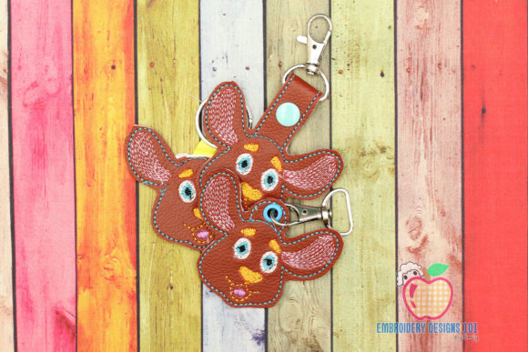 Reviewing the Cartoon Kangaroo Head ITH KeyFob Snaptab Design